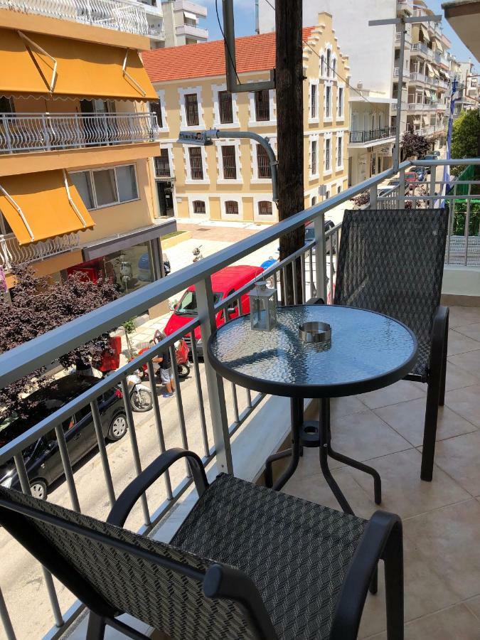Yellow Fresh Apartment-City Center Alexandroupoli Exterior photo